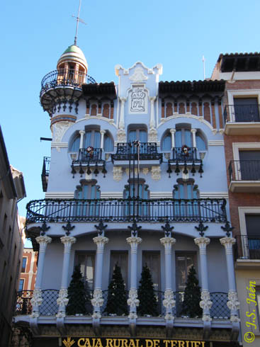 casa modernista en Teruel